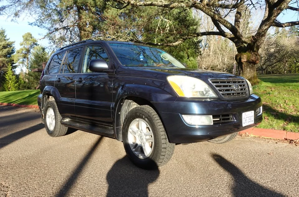 2004 Lexus GX 1st Gen - Image 5 of 12