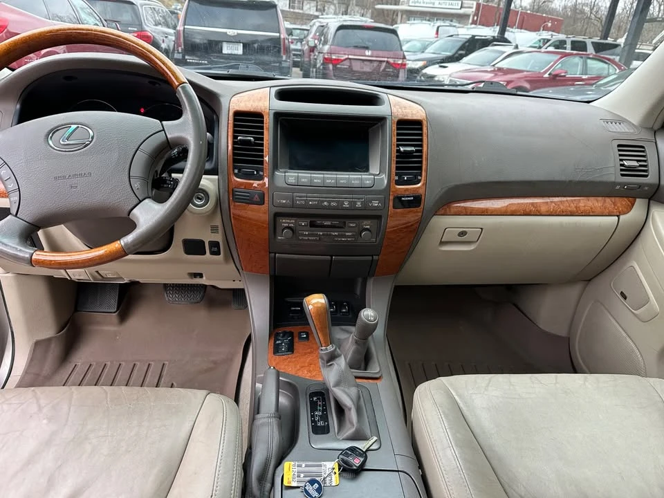 2004 Lexus GX 1st Gen - Image 12 of 20