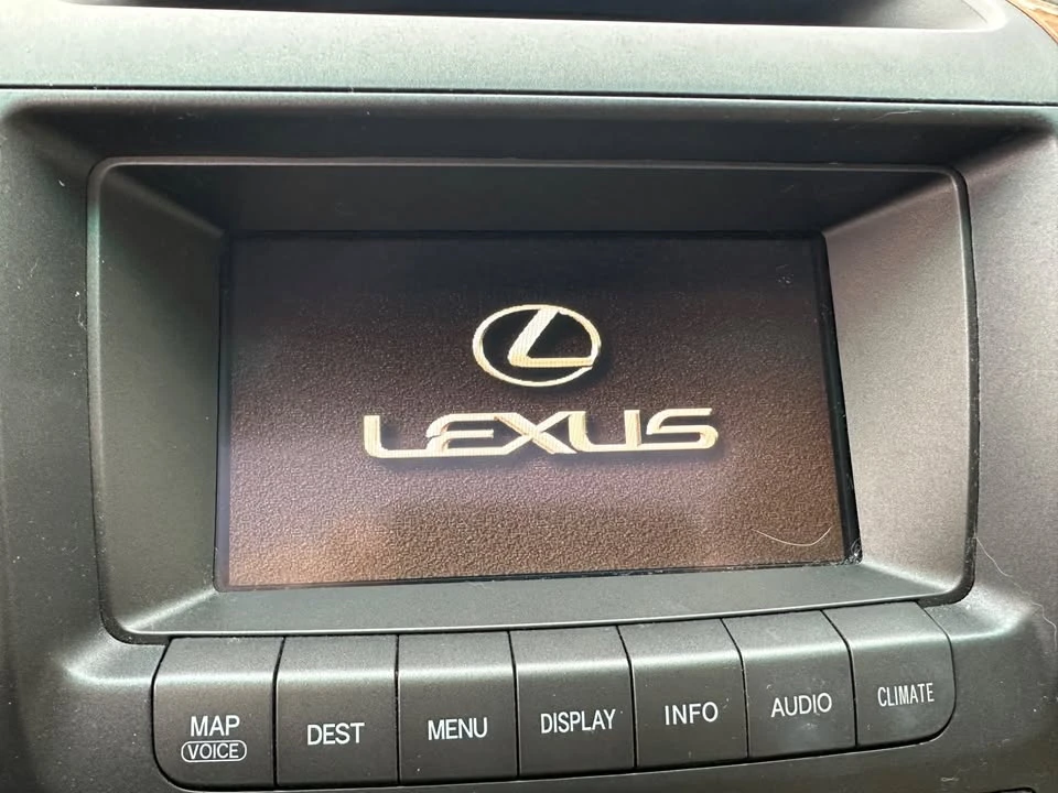 2004 Lexus GX 1st Gen - Image 17 of 20