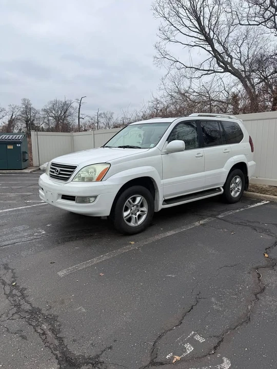2004 Lexus GX 1st Gen - Image 8 of 12