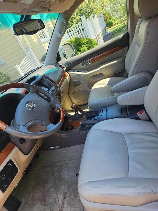 2004 Lexus GX 1st Gen - Image 4 of 10