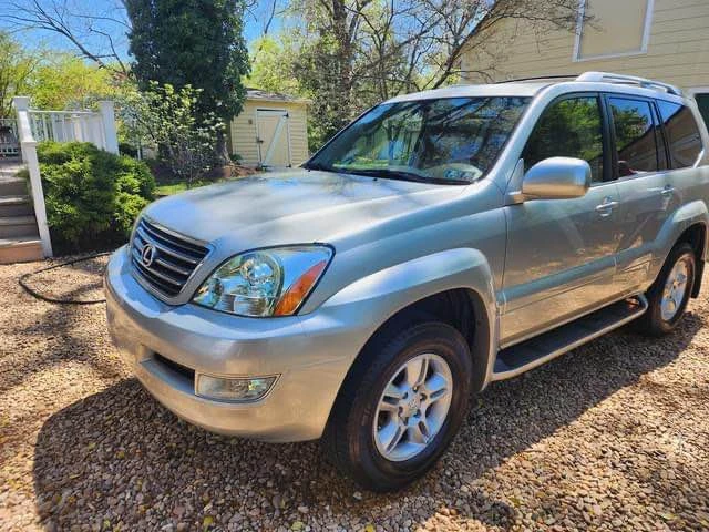 2004 Lexus GX 1st Gen - Image 3 of 10