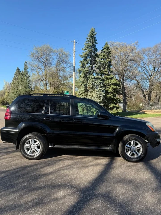 2004 Lexus GX 1st Gen - Image 4 of 16