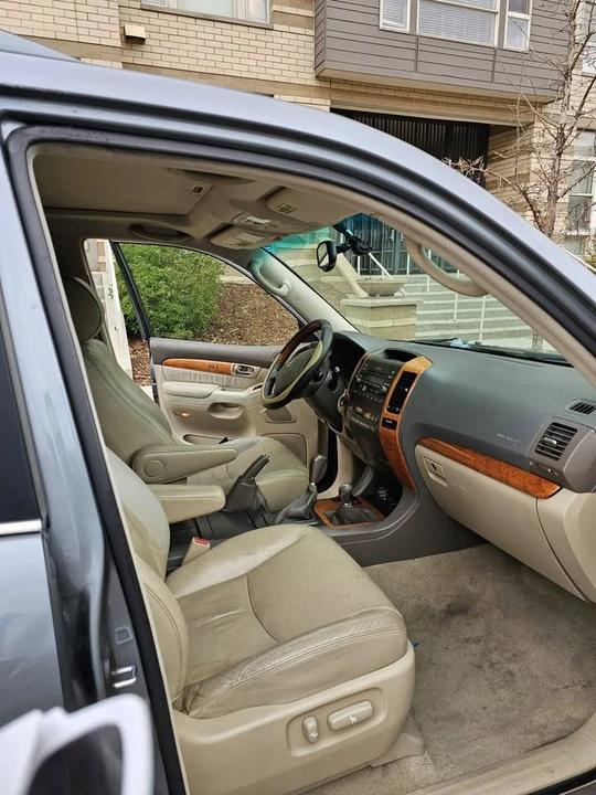 2004 Lexus GX 1st Gen - Image 13 of 19