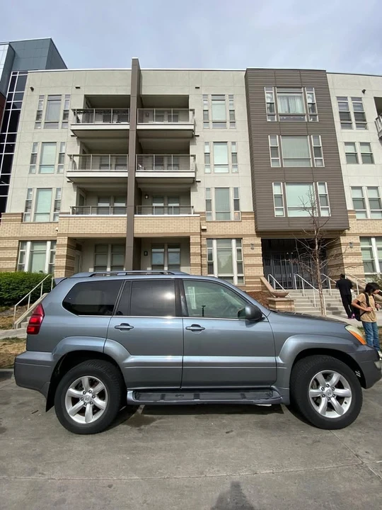 2004 Lexus GX 1st Gen - Image 2 of 19