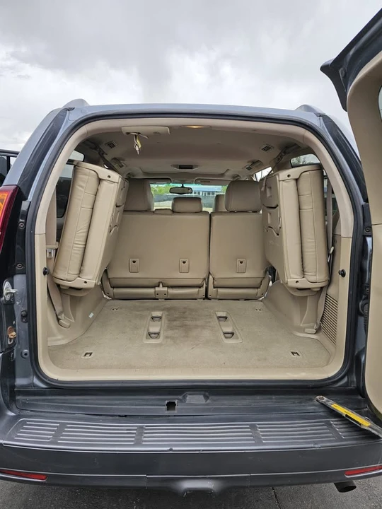 2004 Lexus GX 1st Gen - Image 4 of 19