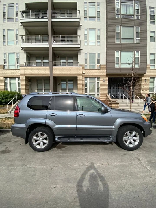 2004 Lexus GX 1st Gen - Image 14 of 19