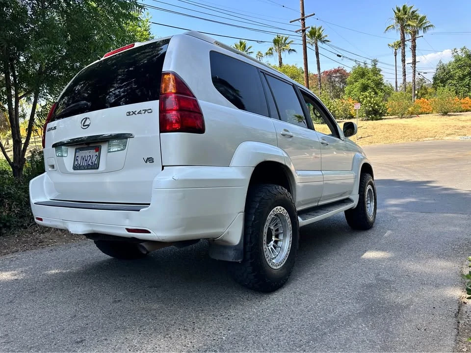 2004 Lexus GX 1st Gen - Image 3 of 10