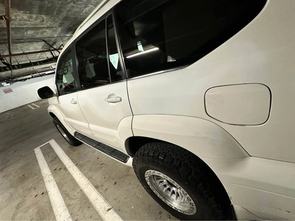 2004 Lexus GX 1st Gen - Image 10 of 10