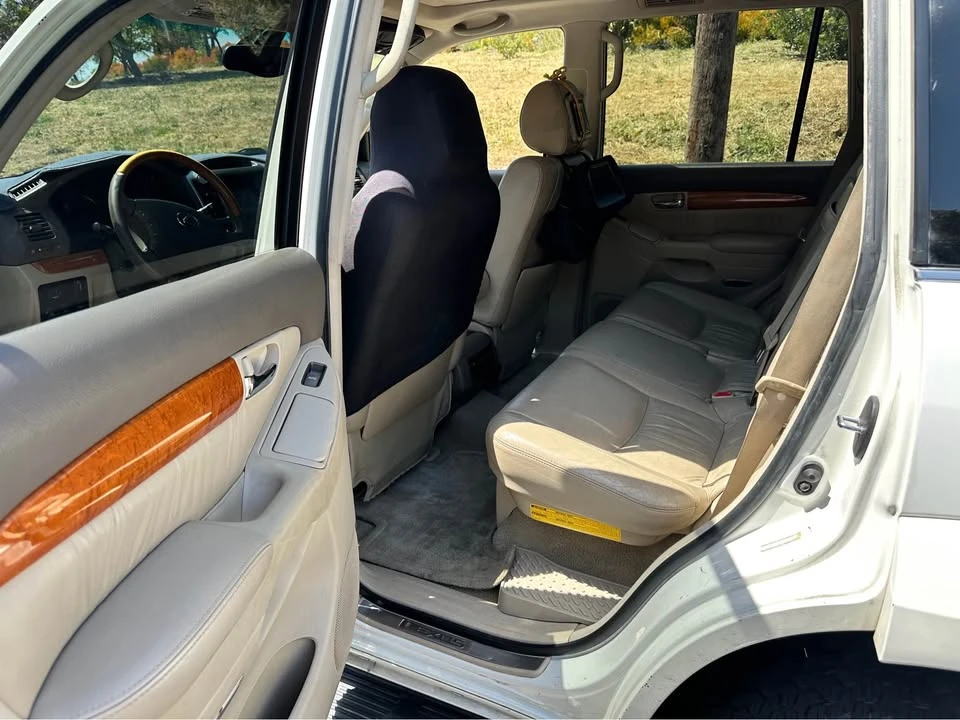 2004 Lexus GX 1st Gen - Image 4 of 10