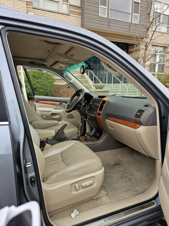 2004 Lexus GX 1st Gen - Image 12 of 19