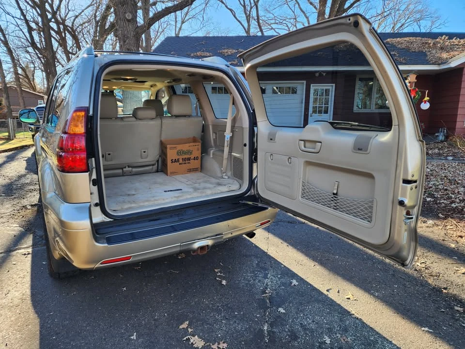 2004 Lexus GX 1st Gen - Image 15 of 20