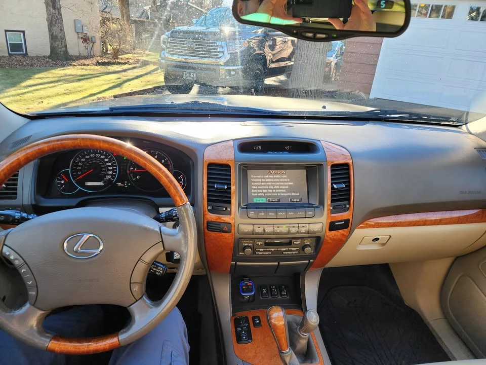 2004 Lexus GX 1st Gen - Image 9 of 20