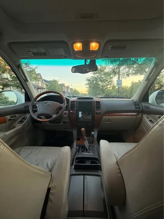 2004 Lexus GX 1st Gen - Image 6 of 10