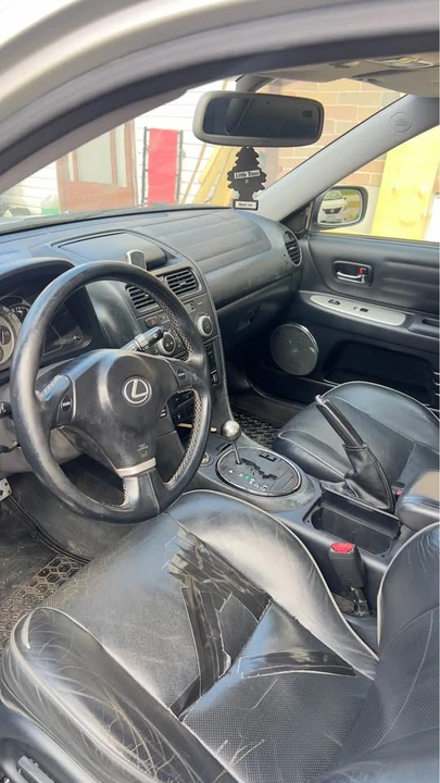 2004 Lexus IS 1st Gen - Image 5 of 7