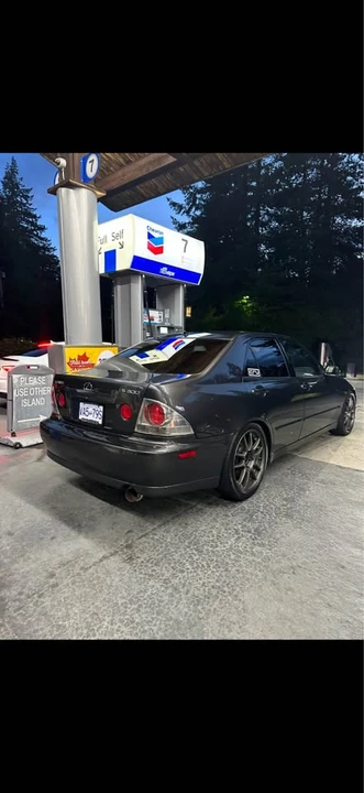 2004 Lexus IS 1st Gen - Image 3 of 12