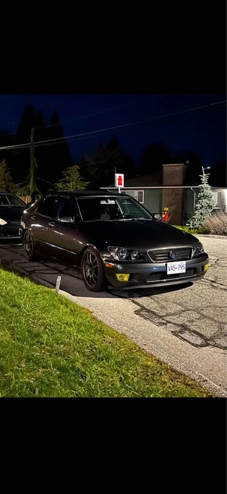 2004 Lexus IS 1st Gen - Image 5 of 12