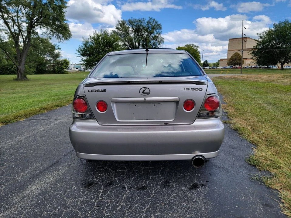 2004 Lexus IS 1st Gen - Image 6 of 18