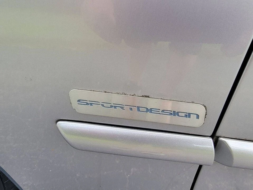 2004 Lexus IS 1st Gen - Image 10 of 18