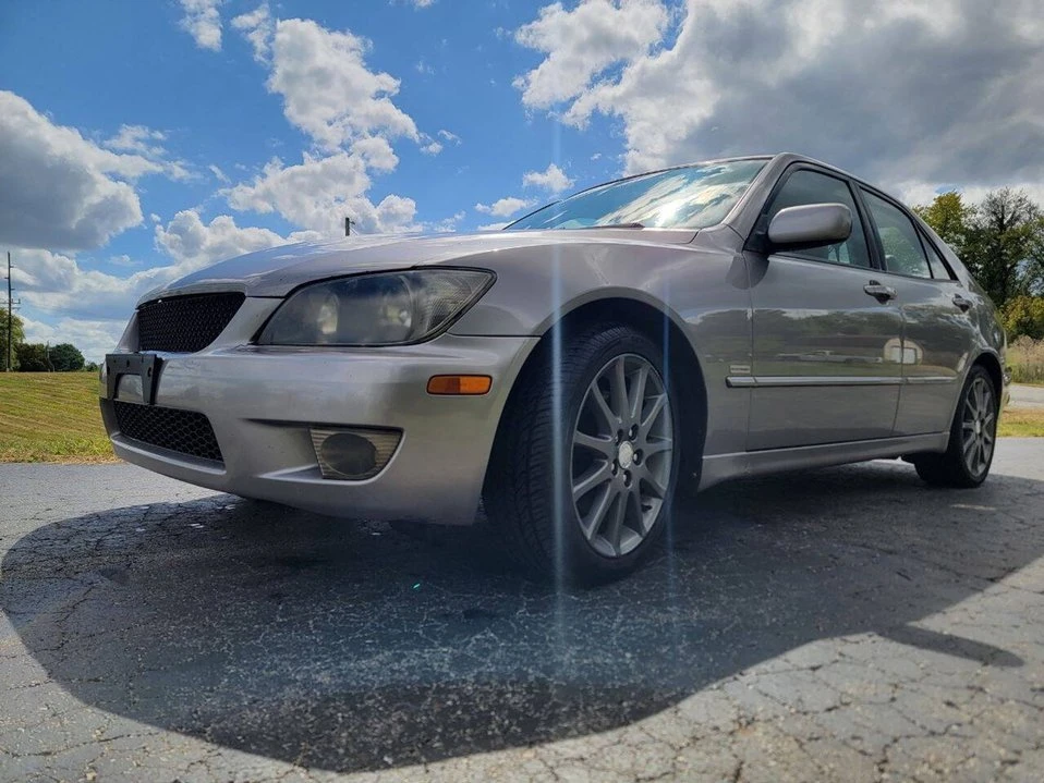 2004 Lexus IS 1st Gen - Image 3 of 18