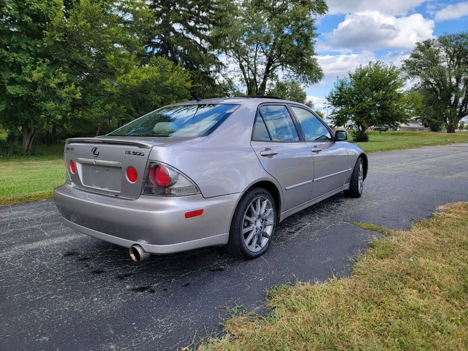 2004 Lexus IS 1st Gen - Image 7 of 18