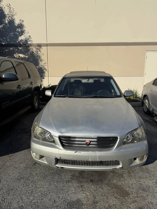 2004 Lexus IS 1st Gen - Image 2 of 9
