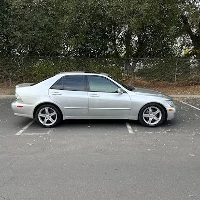 2004 Lexus IS 1st Gen - Image 3 of 8