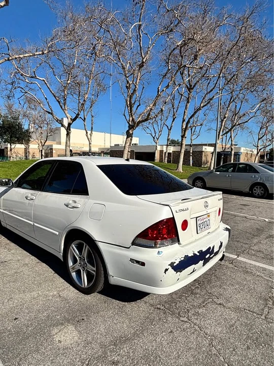 2004 Lexus IS 1st Gen - Image 5 of 6