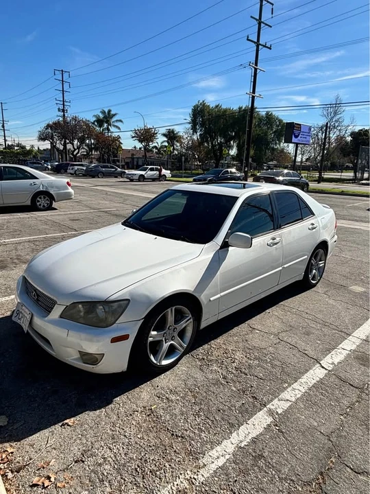 2004 Lexus IS 1st Gen - Image 4 of 6