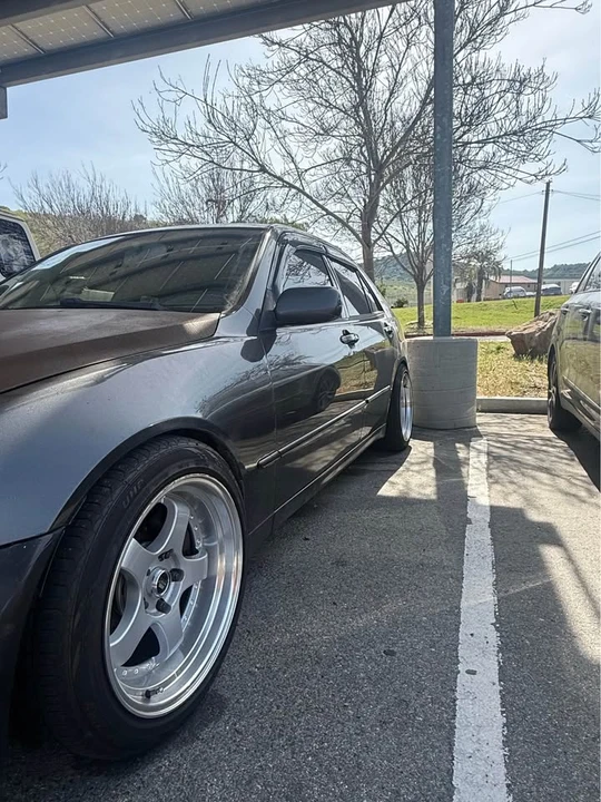 2004 Lexus IS 1st Gen - Image 2 of 10