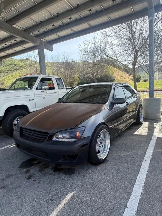 2004 Lexus IS 1st Gen - Image 3 of 10