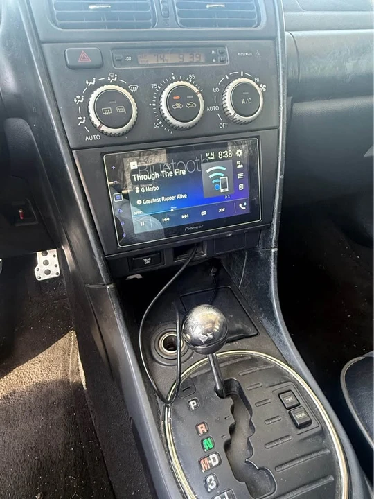 2004 Lexus IS 1st Gen - Image 9 of 10