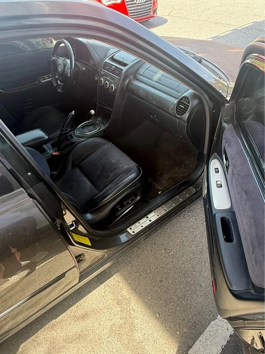 2004 Lexus IS 1st Gen - Image 6 of 10