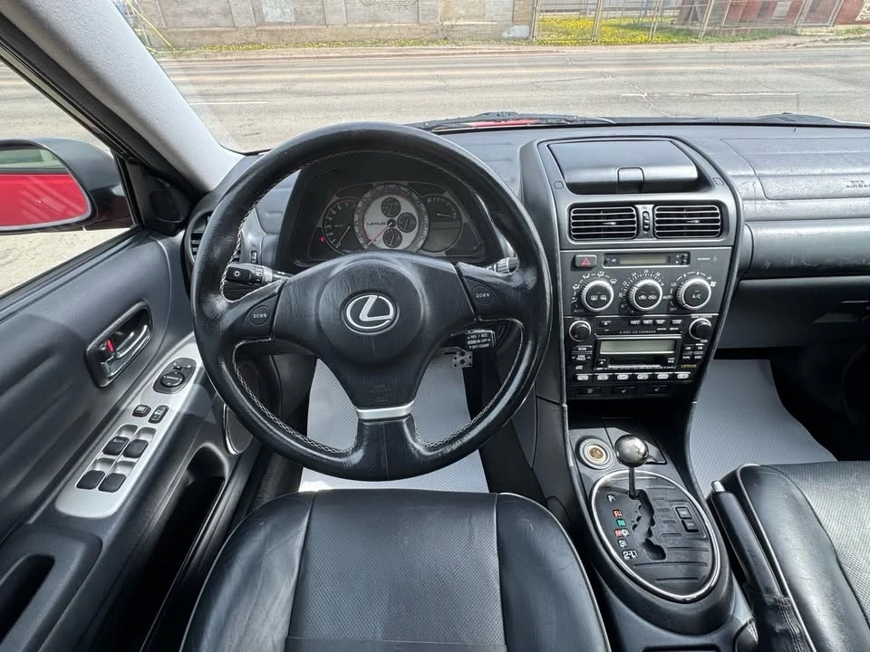 2004 Lexus IS 1st Gen - Image 16 of 17