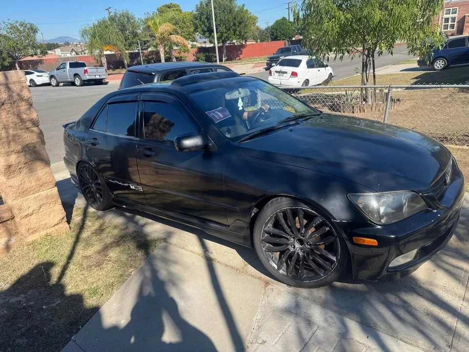 2004 Lexus IS 1st Gen - Image 4 of 4