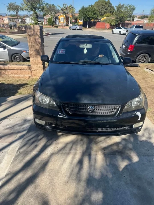2004 Lexus IS 1st Gen - Image 3 of 4
