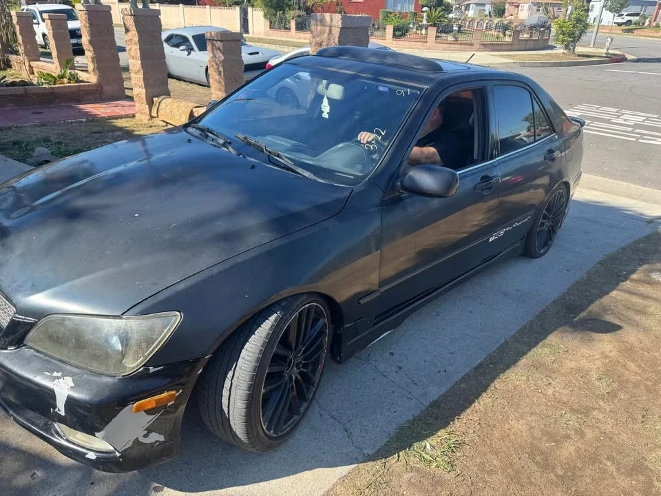 2004 Lexus IS 1st Gen - Image 2 of 4