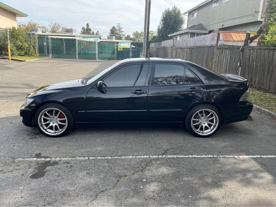 2004 Lexus IS 1st Gen - Image 3 of 11