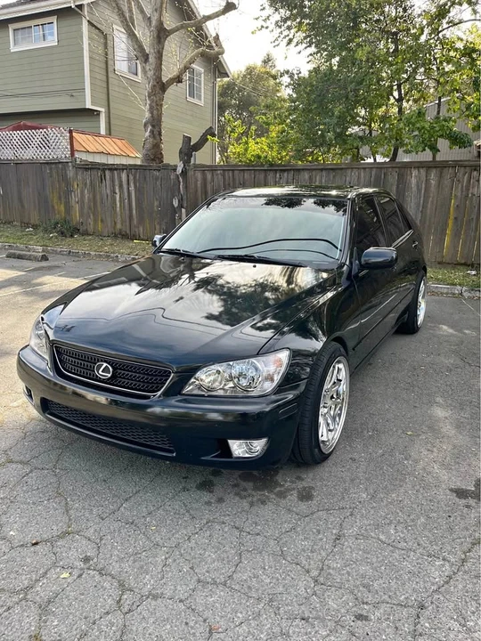 2004 Lexus IS 1st Gen - Image 2 of 11