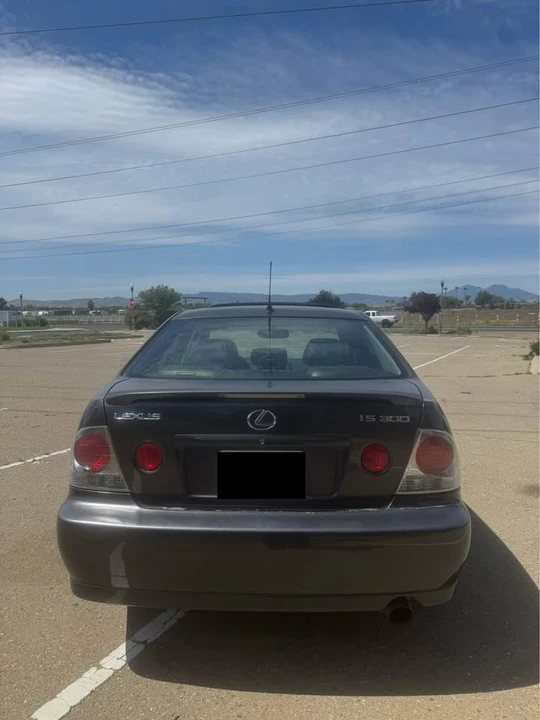 2004 Lexus IS 1st Gen - Image 4 of 9