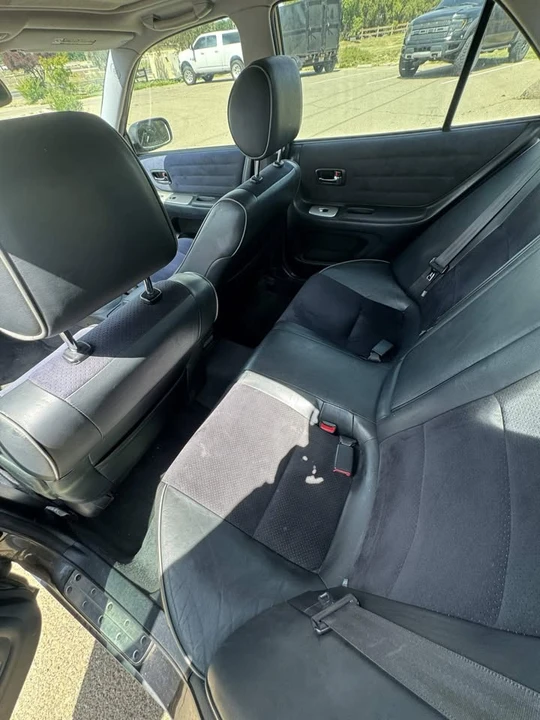 2004 Lexus IS 1st Gen - Image 8 of 9