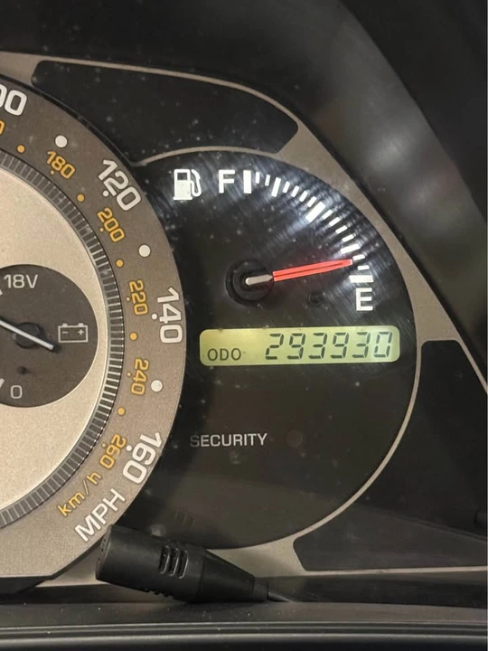 2004 Lexus IS 1st Gen - Image 7 of 12