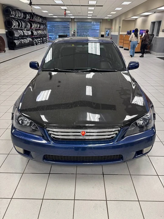 2004 Lexus IS 1st Gen - Image 2 of 12