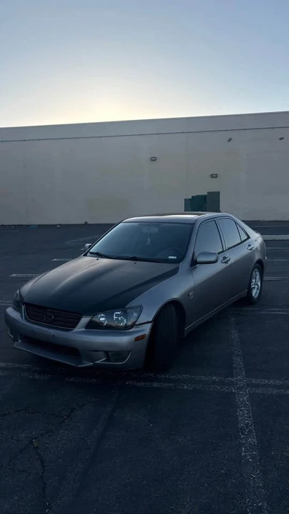 2004 Lexus IS 1st Gen - Image 2 of 5