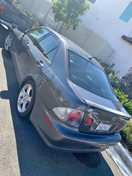 2004 Lexus IS300