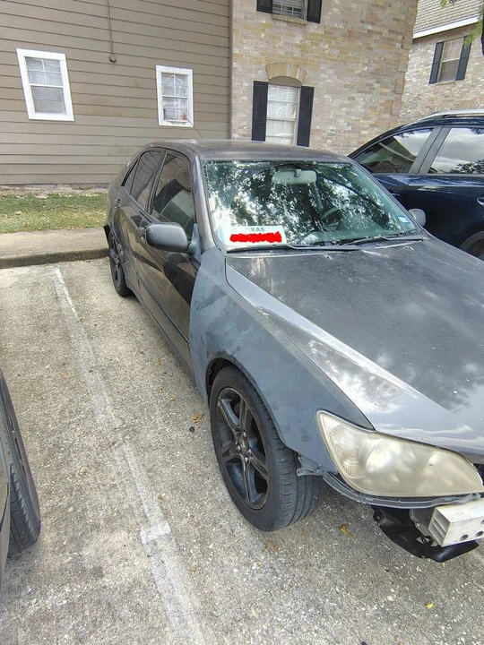 2004 Lexus IS 1st Gen - Image 3 of 6