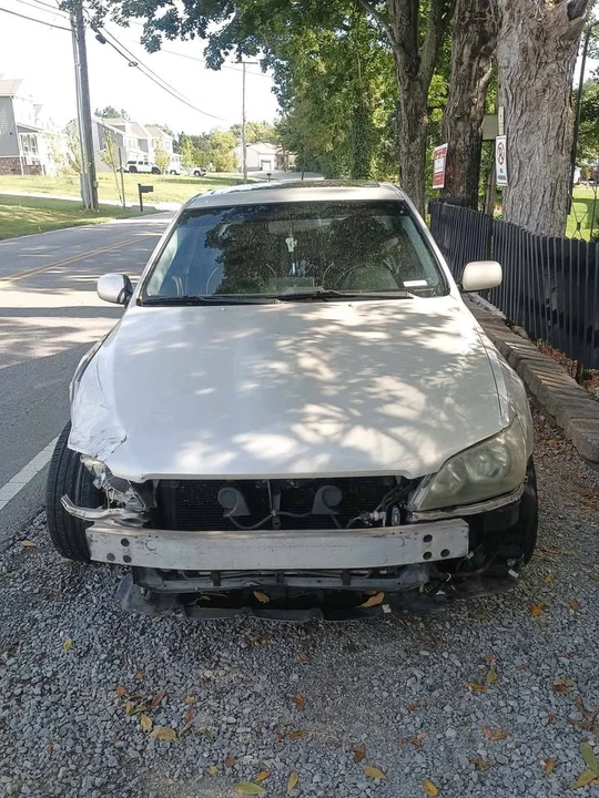 2004 Lexus IS 1st Gen - Image 3 of 5