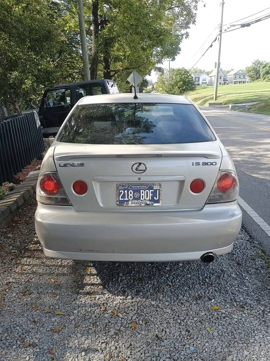 2004 Lexus IS 1st Gen - Image 4 of 5
