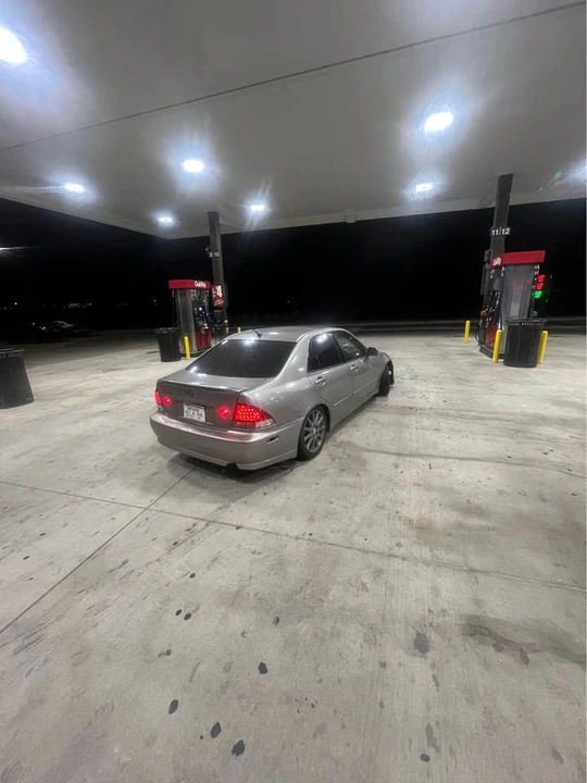 2004 Lexus IS 1st Gen - Image 3 of 5