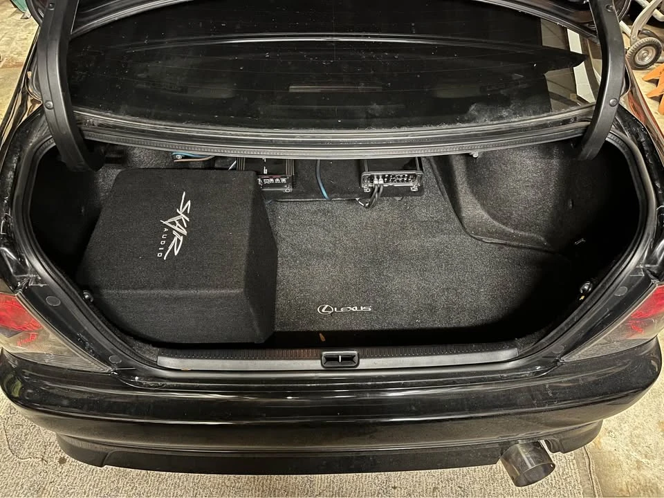2004 Lexus IS 1st Gen - Image 7 of 9